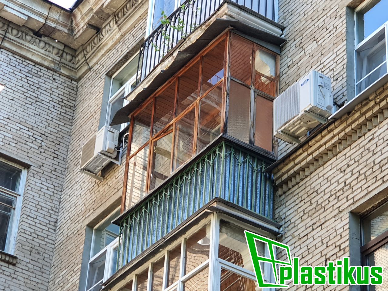 Остекление балкона + внешняя и внутренняя обшивка в Москве