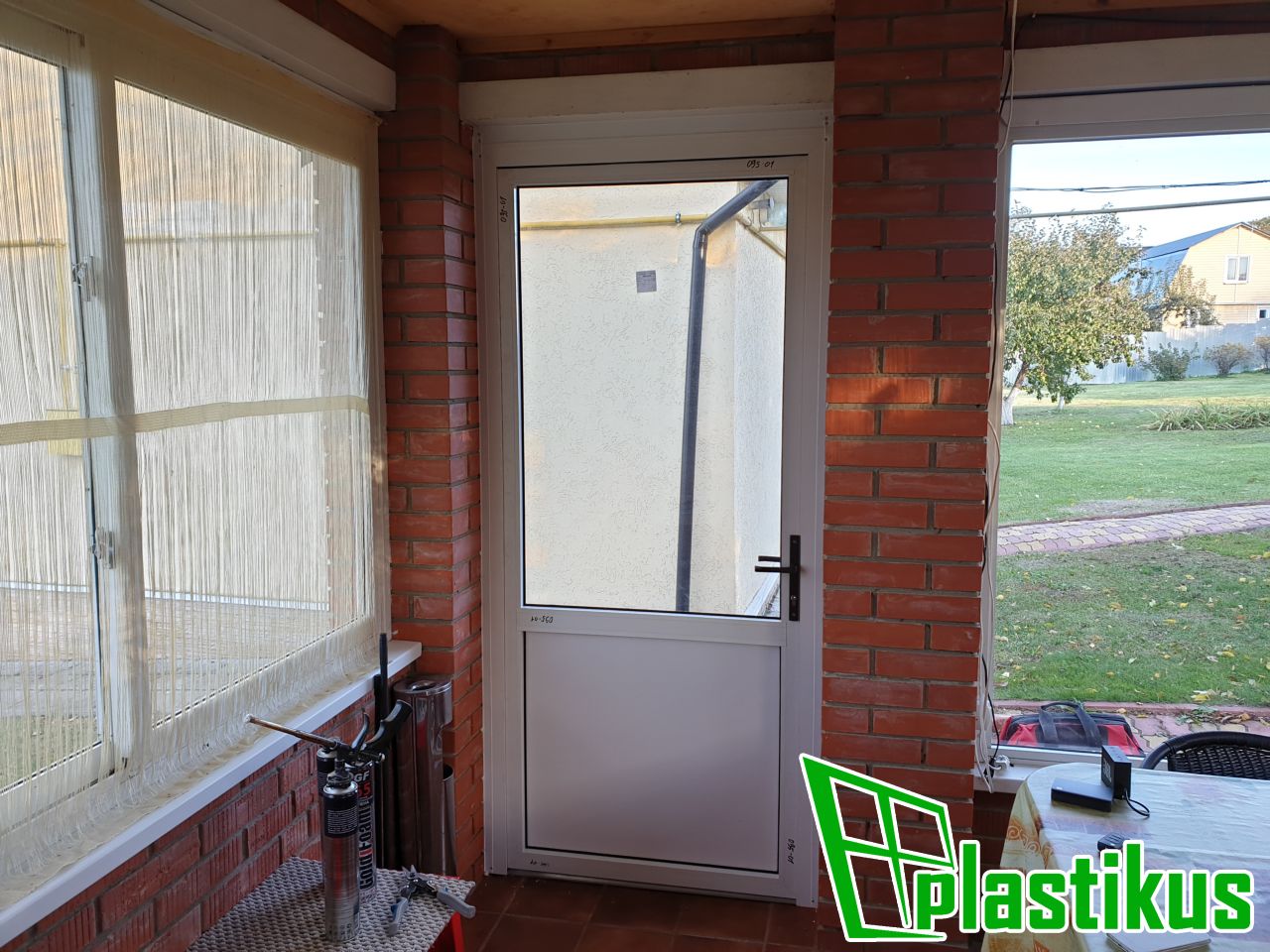 Использование алюминиевой двери PROVEDAL в качестве входной двери (вход в беседку) в Корыстово (Каширский район)