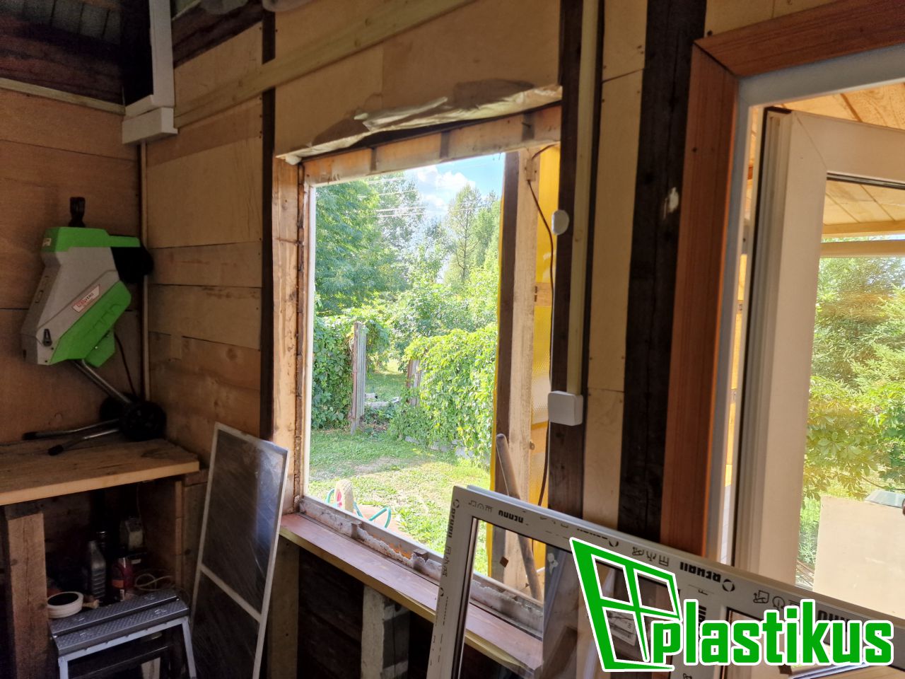 Установка пластиковых окон без отделки на терраседачного дома в Жилево
